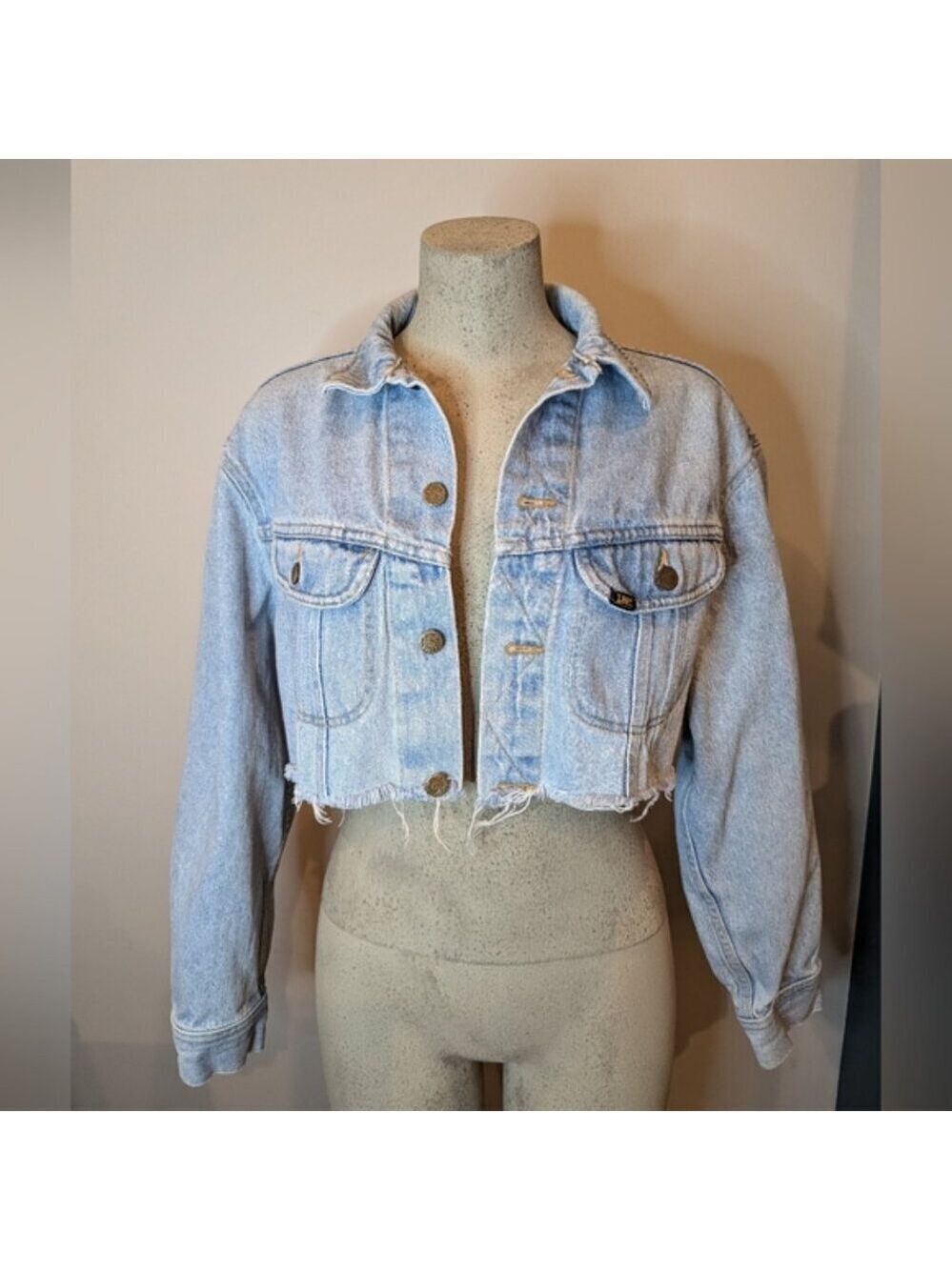 Vintage 80's LEE Jean Jacket - Cropped Button up Light Wash Blue Denim -Large
